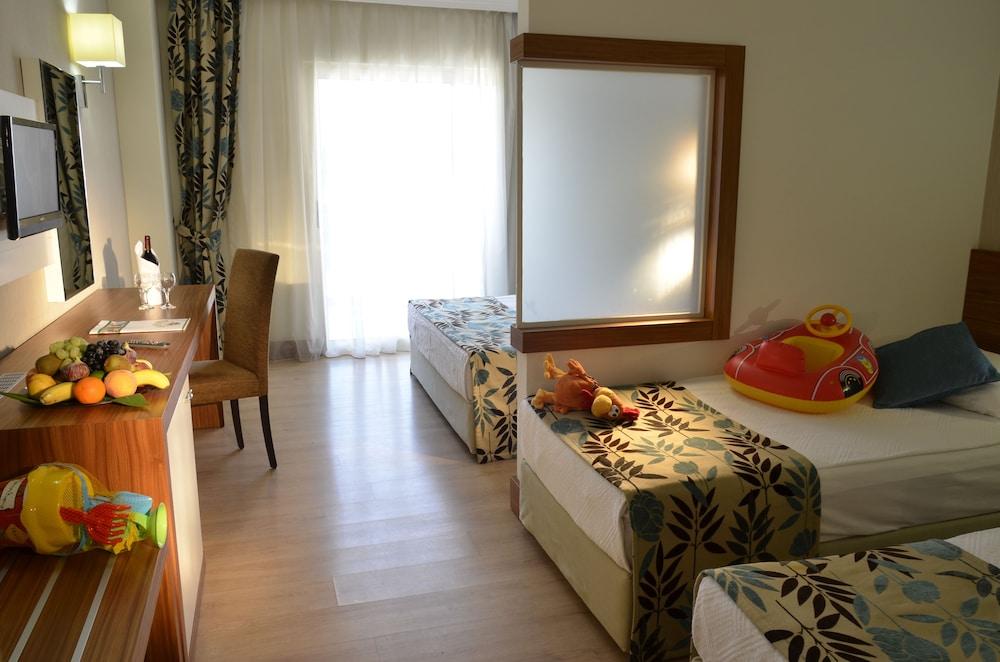 Greenwood Kemer Resort Екстериор снимка
